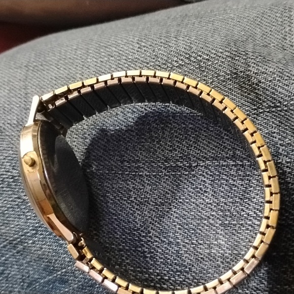 Timex Gold Self Winding Men's Watch - Picture 2 of 7